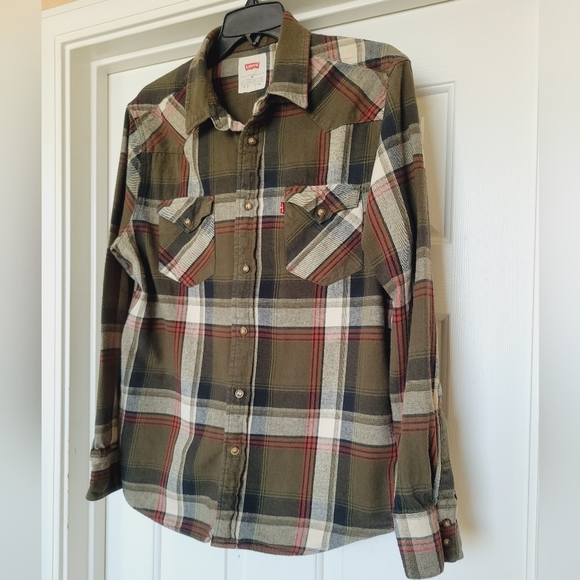 Levi's Plaid Flannel Button-down Shirt - Picture 4 of 7